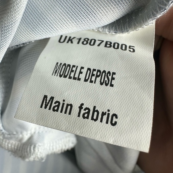 Navy Striped Sleeveless Blouse with Embroidery size 16 my sisters closet - Picture 5 of 9